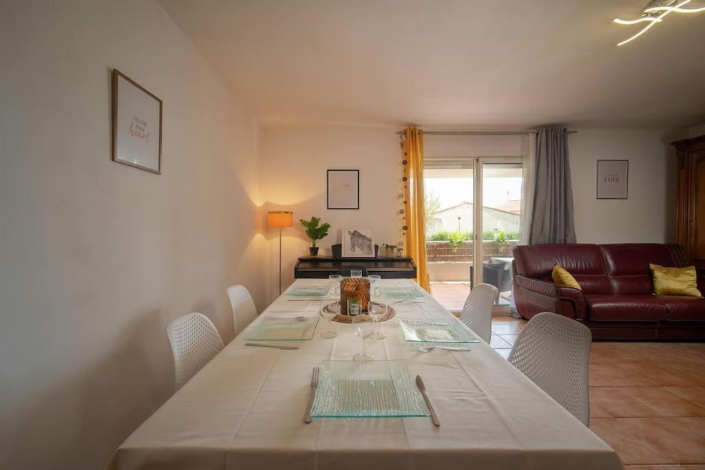 Appartement Tout Equipe Terrasse Et Parking Prive Marseille Eksteriør bilde